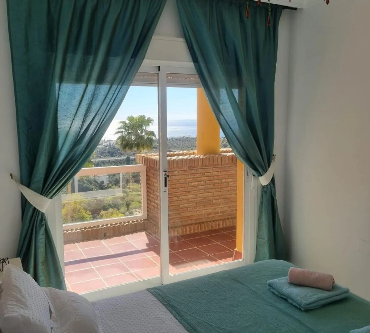 Havsutsikt & Pool Sea View 2Br Apt For 6 Guests Near Marbella And Fuengirola Sitio de Calahonda